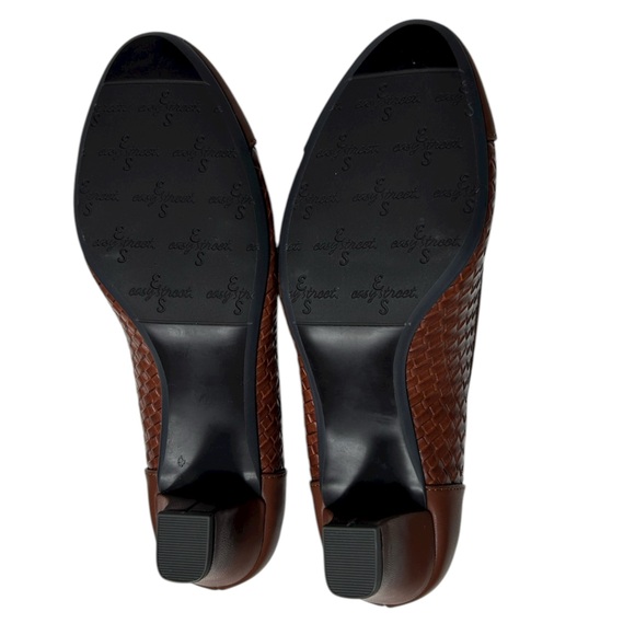 NWT easy street faux leather woven chocolate brown heels dress shoes low heel - Picture 10 of 16